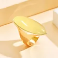 Bague vintage en métal doré avec un grand cristal ovale jaune pâle - Jaune gelée