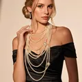 Élégant ensemble de collier et boucles d'oreilles en perles multicouches avec perles - Style Superposé Multicouche / Blanc