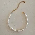 Close-up of irregular natural freshwater pearls on a gold-plated clavicle chain - Matching Pearl Bracelet B / 17cm+3cm