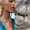 Collier de perles d'eau douce naturelles irrégulières en forme de croissant de lune - Collier en Perle Croissant / 38+5cm