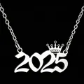Elegante zilveren roestvrijstalen 2025 krooncijfer hanger ketting voor vrouwen - Zilver (2025)