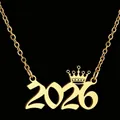 Gouden roestvrijstalen ketting met een 2026-cijferhanger en elegante kroonaccenten. - Goud (2026)