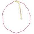 Vue détaillée du collier en pierres naturelles roses avec chaîne d'extension dorée. - 38+5cm / Rose