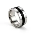 Eleganter 6mm Ring aus 316 Edelstahl mit markantem schwarzen Emaille-Streifendesign - Größe 7 / 8mm Breite / Silber