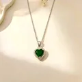 Elegante Halskette aus hochwertigem Titanstahl mit grünem Herz-Zirkonia-Anhänger in Silber - C195 Silberne Halskette mit grünem Herz