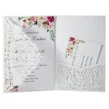 Elegante lasergesneden huwelijksuitnodiging met bloemmotieven en witte RSVP-kaarten - Witte stijl
