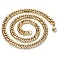 Gedetailleerde close-up van een stoere vergulde roestvrijstalen Cubaanse schakelketting - 8mm Breedte / 80cm / Goud