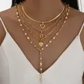 Élégant ensemble de colliers dorés à plusieurs rangs avec perles et cœurs - Ensemble de colliers à pampilles en perles artificielles avec médaille en forme de cœur doré (6636301HB)