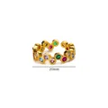 Dettaglio dell'anello aperto in zircone colorato con misurazione del diametro di 20mm - Stile a Onda con Zirconi Multicolore (G126387) / Oro