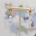 Créoles élégantes avec perles baroques et cristaux, plaquées or 18 carats au style chic. - Style Long à Perles Irrégulières et Cristaux