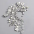 Elegante orecchino a polsino vintage con perle, strass e ciondoli a foglia in argento - Orecchino a Fascia per Compleanno Stile Mori (ERS-J4278S) / Argento