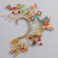 Elegante ear cuff fatto a mano in stile cinese con perline di cristallo colorate e farfalla - Orecchino a Fascia Mori con Perline Colorate Oro (ERS-J4309GCAI) / Oro
