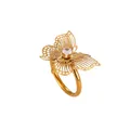 Anillo abierto chapado en oro con diseño de mariposa en filigrana y circón central - Dorado / Anillo de Zirconia de Mariposa Hueca de Filigrana (JZ9939)