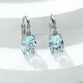 Elegante silberfarbene Ohrhänger mit ovalen hellblauen AAA-Zirkonia-Steinen für Damen - Platiniert Aquamarin Zirkon