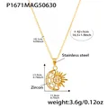Vista dettagliata della collana con ciondolo sole e luna in oro con zircone e misure - Collana in Zirconia Sole e Luna (P1671) / 40+5cm / Oro