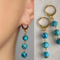 Eleganti orecchini a cerchio dorati con tre perle di pietra marmorizzata blu a goccia - Stile Perline Tonde in Pietra Naturale