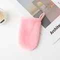 Weicher rosa Flanell-Make-up-Entferner-Handschuh zur sanften Gesichtsreinigung und Pflege - Hellrosa