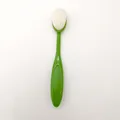 Grüner Foundation-Pinsel im Zahnbürsten-Stil mit ovalem Kopf für perfektes Make-up - Grasgrün