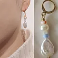 Élégante boucle d'oreille en or avec perle d'eau douce et perles de pierre naturelle - Baroque Nacré/Multicolore