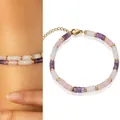 Pulsera de cuentas de piedra natural cuadrada multicolor con detalles dorados - Pulsera de mezcla púrpura y blanca / 17+3cm