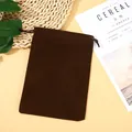 Pochette de rangement élégante en velours marron foncé avec cordon de serrage. - 5x7cm / Café