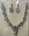 Elegante set di gioielli da sposa con collana e orecchini in cristallo color argento - Set di gioielli (G394) / Oro K Bianco