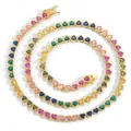 Primo piano di una vivace collana tennis a forma di cuore da 4 mm con pietre colorate - Colorato / Oro / Collana da 20 pollici (circa 51 cm)