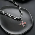 Collier croix gothique en acier inoxydable avec pierre de cœur rouge et chaîne tressée. - Collier Punk Croix Cœur Rouge (L1076-A)