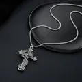 Magnifique collier croix argenté pour homme avec détails complexes de dragon et crâne - Collier Croix Crâne de Dragon (L1107-A)