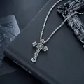 Collier croix orné gothique vintage en acier titane argenté pour hommes et femmes. - Collier Croix Creuse Baroque (L854-A)