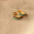 Elegante vergoldete Creolen mit irisierender grüner Opal-Einlage im Retro-Design - 18K Vergoldet / Ein Paar / Hellblauer Opal