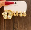 Klobiges goldenes Ohrring-Set mit Blumen- Creolen- und Tropfendesign in Metallic - Creolen-Tropfen-Stil (3125) / 3er-Set / Gold