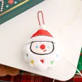 Schattige pluche Kerstman sleutelhanger met kleurrijke borduursels en een rode ketting - Christmas pendant [santa claus] / Individuele Verpakking