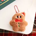Pluche peperkoekman sleutelhanger met kerstmuts en rode strik voor kerstversiering - Christmas pendant [gingerbread man] / Individuele Verpakking