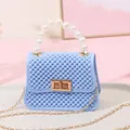 Mini bolso de gelatina azul claro moderno con asa de perlas y cadena dorada elegante - Azul