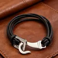 Nahaufnahme eines stilvollen Herrenarmbandes aus schwarzer Kordel mit silbernem Haken. - Geflochtenes Seil mit Hakenverschluss (DYB123BK) / PT900 / 22cm / Schwarz
