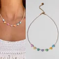 Handgemaakte ketting met schelphartjes en 18k goud vergulde roestvrijstalen schakels. - Zevendelige Gekleurde Schelp Ketting / 38+5cm / Kleurrijk