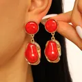 Elegante rote Barockperlen-Ohrhänger im Vintage-Stil mit goldfarbenem Metallic-Finish - Ohrstecker (S348) / KC Gold