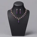 Elegantes Brautschmuck-Set mit lila Kristallen und goldener Halskette für Hochzeitsfeiern - Lila Braut Bankett Schmuckset (NS-J6482GP)