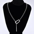 Collar con colgante geométrico plateado minimalista con amuleto de barra en busto negro - 6648001HB / Collar