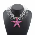 Collana bohémien con ciondolo a forma di stella marina rosa e perle a goccia trasparenti. - Stella Marina Rosso Rosa a Goccia d'Acqua Trasparente (N13542)