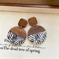 Retro ethnic geometric round wood drop earrings with artistic leaf pattern design. - Walnut Wood Resin Patchwork Style (16#)