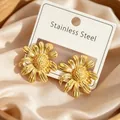 Orecchini a lobo vintage a forma di fiore dorato in acciaio inossidabile premium - Fiore / Oro