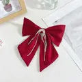 Fermaglio per capelli in raso rosso con nappe di strass brillanti per acconciature. - Stile a U (N. 45) / Borgogna