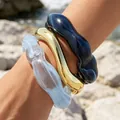 Set of three irregular acrylic and gold metal wavy bangles with marble texture design - Irregular Wave Open Bangle Set (6807703) / Three-Piece Set / Light Blue Marble/Gold/Dark Blue