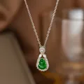 Elegante Silberkette mit grünem Jade-Stil Kürbis-Anhänger und funkelnden Kristallen - Grüner Jadeit Hulu (9072)
