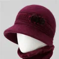 Elegante sombrero cloche de punto burdeos para mujer con forro cálido y detalle floral - Talla única / Solo Gorro / Burdeos