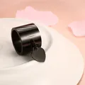 Stilvoller minimalistischer schwarzer Edelstahlring mit herzförmigem Anhänger für Damen - Größe 7 / Stil mit Herzanhänger (MSXRG000001) / Schwarz
