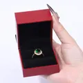 Élégant écrin à bijoux rouge pour bague avec finition texturée - Rouge - Texture Quadrillée