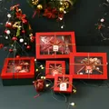 Feestelijke rood-groene kerstcadeaudozen met transparant venster en een strikje. - Kerst Rood Strik Cadeaudoos met Draagkoord / 12*12*10cm